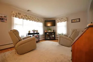 46 Perham St, Nashua, NH 03064 - Photo 12