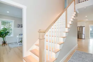 211 Hampstead Rd, Derry, NH 03038 - Photo 14