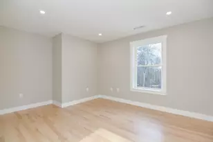 211 Hampstead Rd, Derry, NH 03038 - Photo 26