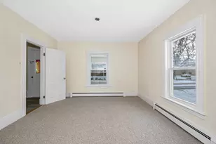 32 Crystal Ave, Derry, NH 03038 - Photo 4