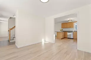 720 Brent St, Manchester, NH 01301 - Photo 10