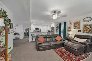 23 Dartmouth Cir, Newmarket, NH 03857 - Photo 2