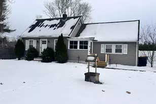 17 Walton Rd, Plaistow, NH 03865 - Photo 1