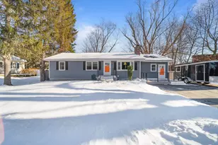 23 Pennsylvania Ave, Manchester, NH 03104 - Photo 4