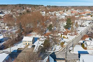 29 Central St, Derry, NH 03038 - Photo 34