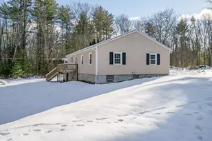 437 Chester Rd, Auburn, NH 03032 - Photo 34