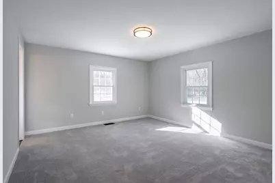 437 Chester Road, Auburn, NH 03032 - Photo 10