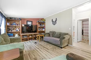 8 Revere St, Milton, NH 03851 - Photo 16