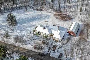 52 Whittier St, Newton, NH 03858 - Photo 6