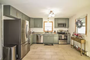 885 Bridge St, Manchester, NH 03104 - Photo 6