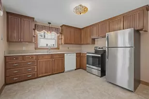 259 St Marie St, Manchester, NH 03102 - Photo 6