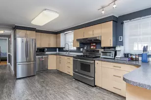 2 Denise St, Nashua, NH 03063 - Photo 12