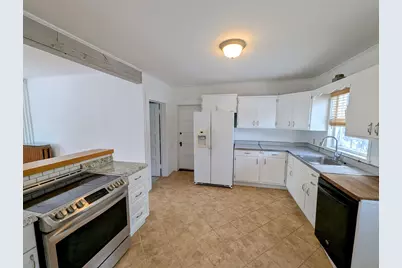 56 Woodland Street, Claremont, NH 03743 - Photo 12