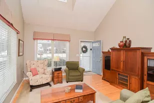 46 Hadleigh Rd, Windham, NH 03087 - Photo 2