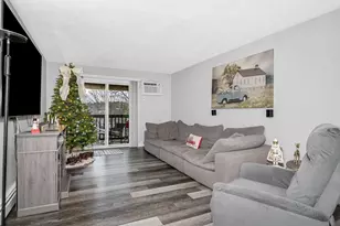 210 Brook Village Rd, Nashua, NH 03062 - Photo 10