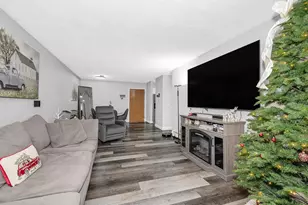 210 Brook Village Rd, Nashua, NH 03062 - Photo 8