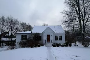 6 Merry St, Bedford, NH 03110 - Photo 1