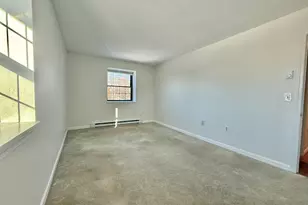 4 Fairfax Ave, Derry, NH 03038 - Photo 10