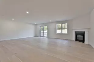 11 Autumn Ln, Raymond, NH 03077 - Photo 6