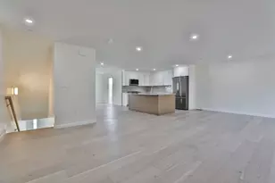 11 Autumn Ln, Raymond, NH 03077 - Photo 4