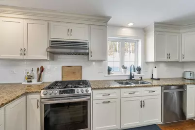 46 Goodhue Road, Derry, NH 03038 - Photo 16