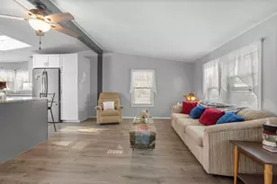 73 Riverledge Dr, Goffstown, NH 03045 - Photo 6
