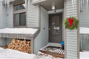 131 Snowood Dr, Thornton, NH 03285 - Photo 4