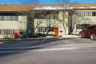 3-H Taggart Dr, Nashua, NH 03060 - Photo 1