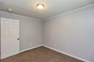 127 Holbrook Ave, Swanzey, NH 03446 - Photo 30