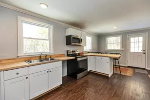 127 Holbrook Ave, Swanzey, NH 03446 - Photo 8