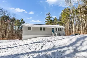 127 Holbrook Ave, Swanzey, NH 03446 - Photo 4