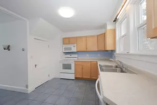 30 Baker St, Hudson, NH 03051 - Photo 10