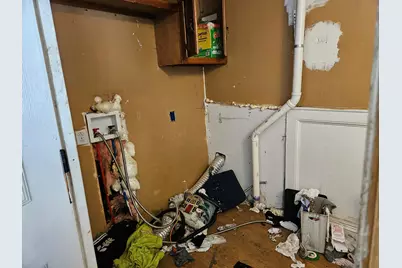 409 Sullivan Street, Claremont, NH 03743 - Photo 10