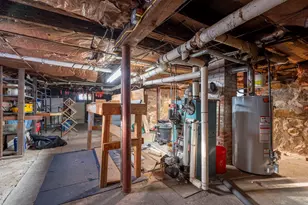 427 Wilson St, Manchester, NH 03103 - Photo 48