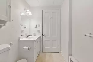 427 Wilson St, Manchester, NH 03103 - Photo 20