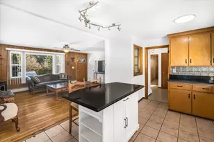 1100 Goffstown Rd, Manchester, NH 03102 - Photo 10