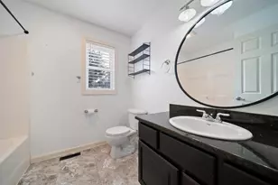 146 Karatzas Avenue, Manchester, NH 03104 - Photo 18