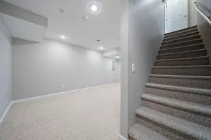 146 Karatzas Avenue, Manchester, NH 03104 - Photo 20