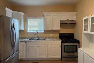 347 Spruce St, Manchester, NH 03103 - Photo 14