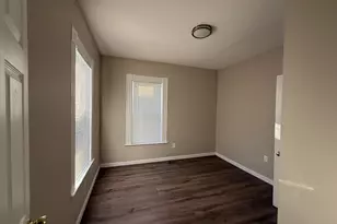 347 Spruce St, Manchester, NH 03103 - Photo 8