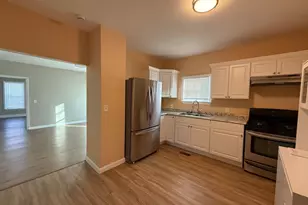 347 Spruce St, Manchester, NH 03103 - Photo 10