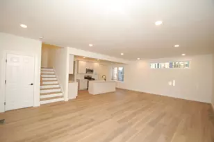 27A Griffin Rd, Hudson, NH 03051 - Photo 4