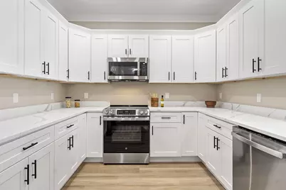 10100 S Willow Street #107, Manchester, NH 03103 - Photo 14