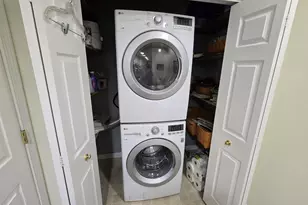 33 Old Stage Rd, Litchfield, NH 03052 - Photo 6