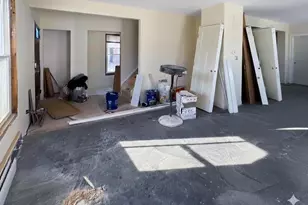 52 Henniker St, Hillsboro, NH 03244 - Photo 4