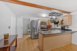 8 Blueberry Rd, Derry, NH 03038 - Photo 4