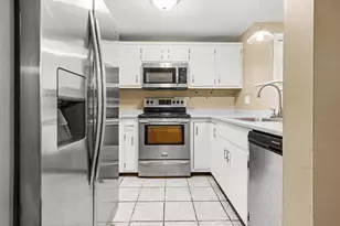 19 Templeton Ct, Merrimack, NH 03054 - Photo 10