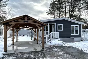 609 Canterbury Dr, Exeter, NH 03833 - Photo 1