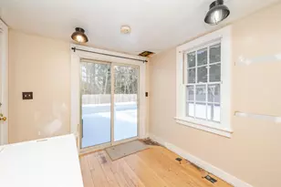 27 Broad St, Rochester, NH 03867 - Photo 18