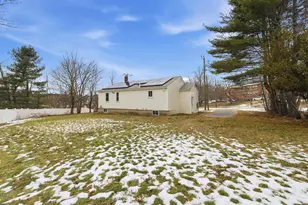 5 Railroad Ave, Rochester, NH 03867 - Photo 4